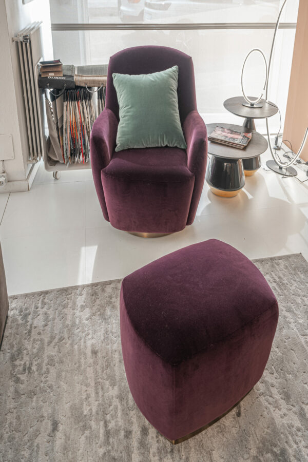 BODEMA Poltrona INGRID + Pouff BUTTON + Pouff INGRID
